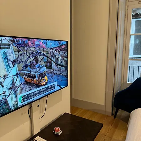 In Shared House With Private External Bathroom 民宿 Lisboa