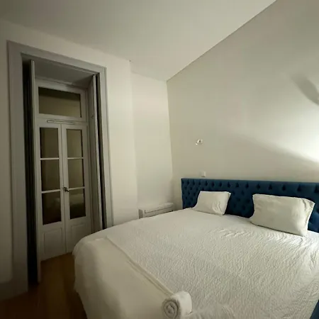 Homestay In Shared House With Private External Bathroom Lisbon